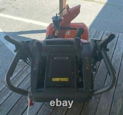 Husqvarna st224 24in 208cc 2stage self propelled gas snow blower Electric Start