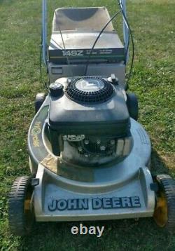 John Deere 14SZ Self-propelled Lawn Mower With Bagging