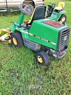 John Deere F725