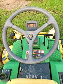 John Deere F725