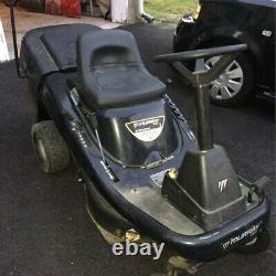 Murray Riding Lawnmower with 30 Deck and Grass Catcher Attachment