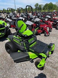 NEW 82V 42 CrossoverZ Ride-On Zero Turn Mower (CRZ428)