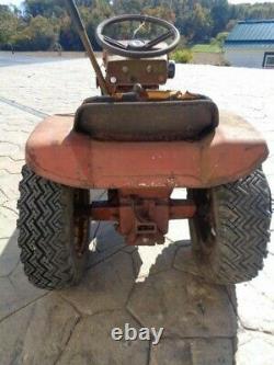 Vintage 1965 Wheel Horse 605 garden tractor