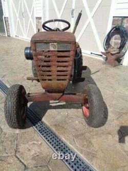 Vintage 1965 Wheel Horse 605 garden tractor