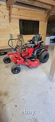 Zero turn country Clipper lawn mower