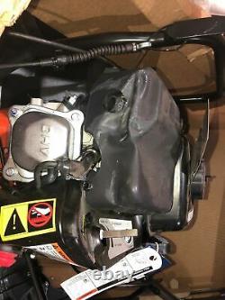 Husqvarna St 224 24-in Two Stage Gas Snow Blower Automoteur