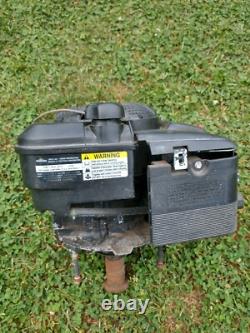 Moteur Briggs & Stratton 120602-0164-E1 Puissant 6,5 chevaux avec boulons
