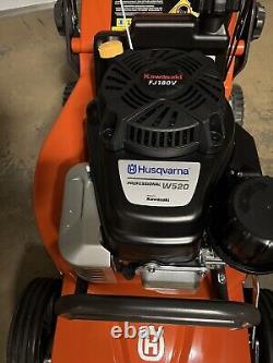 NOUVELLE tondeuse à gazon à essence Husqvarna W520 20 avec moteur Kawasaki #970621601 (STOCK OUVERT)