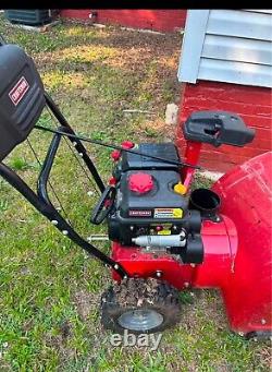 Souffleur à neige à gaz à deux étages autoporté CRAFTSMAN Select 24 po 243 cc