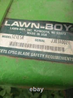 Tondeuse autoportée Lawn Boy S21ESR avec plateau de 21 pouces 684521, avec poulie de ralenti et couvercle de paillage
